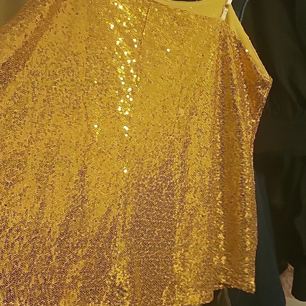 Tank - Picture 3 of 3